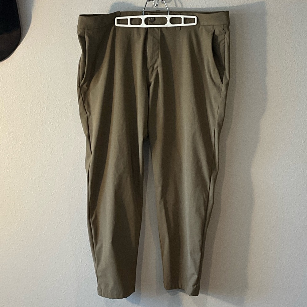 lululemon athletica Men's Khaki Chinos